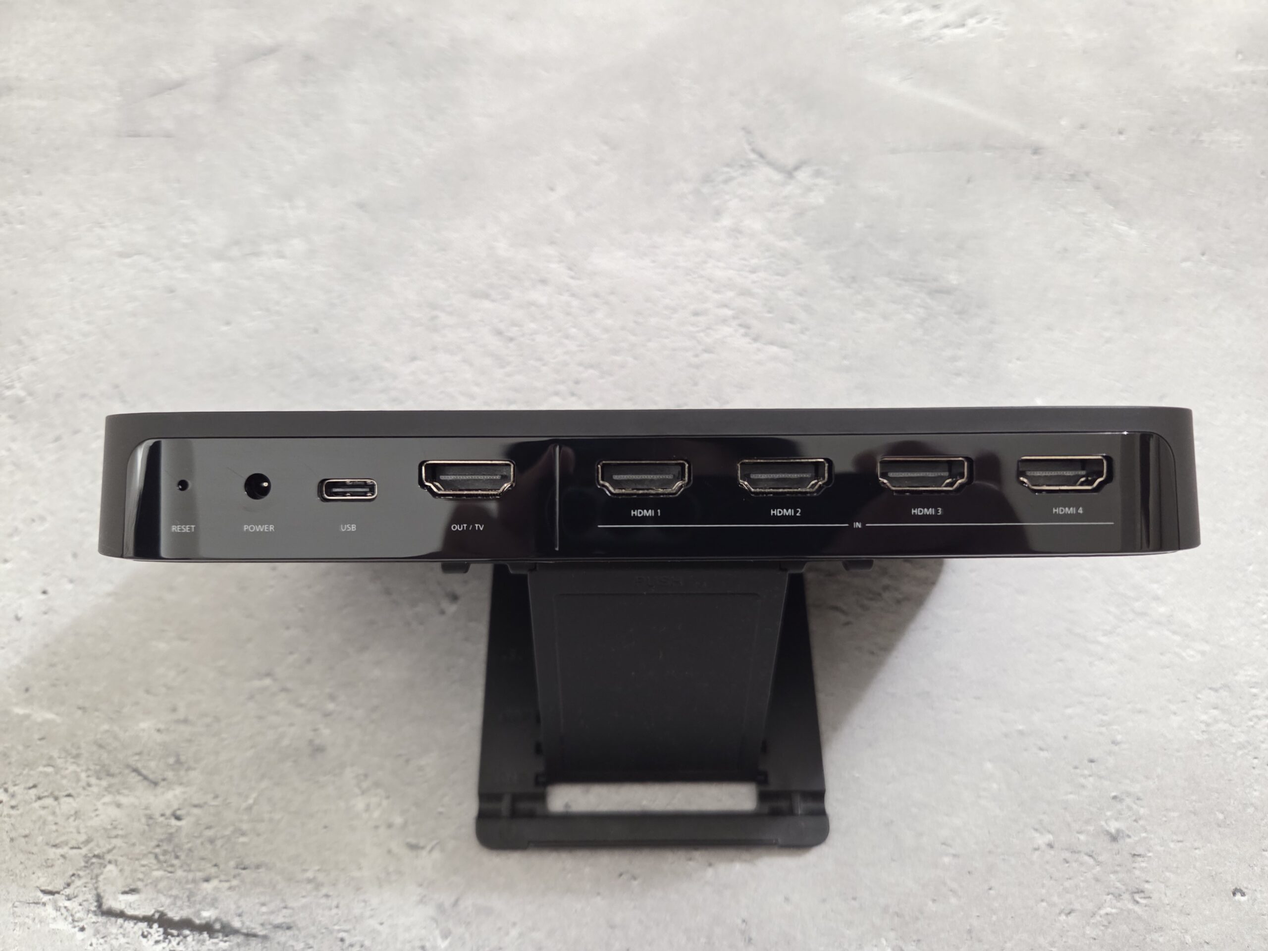 Hue Sync Box 8K本体（背面）